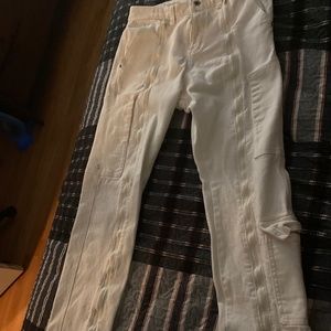 White cargo zipped pants